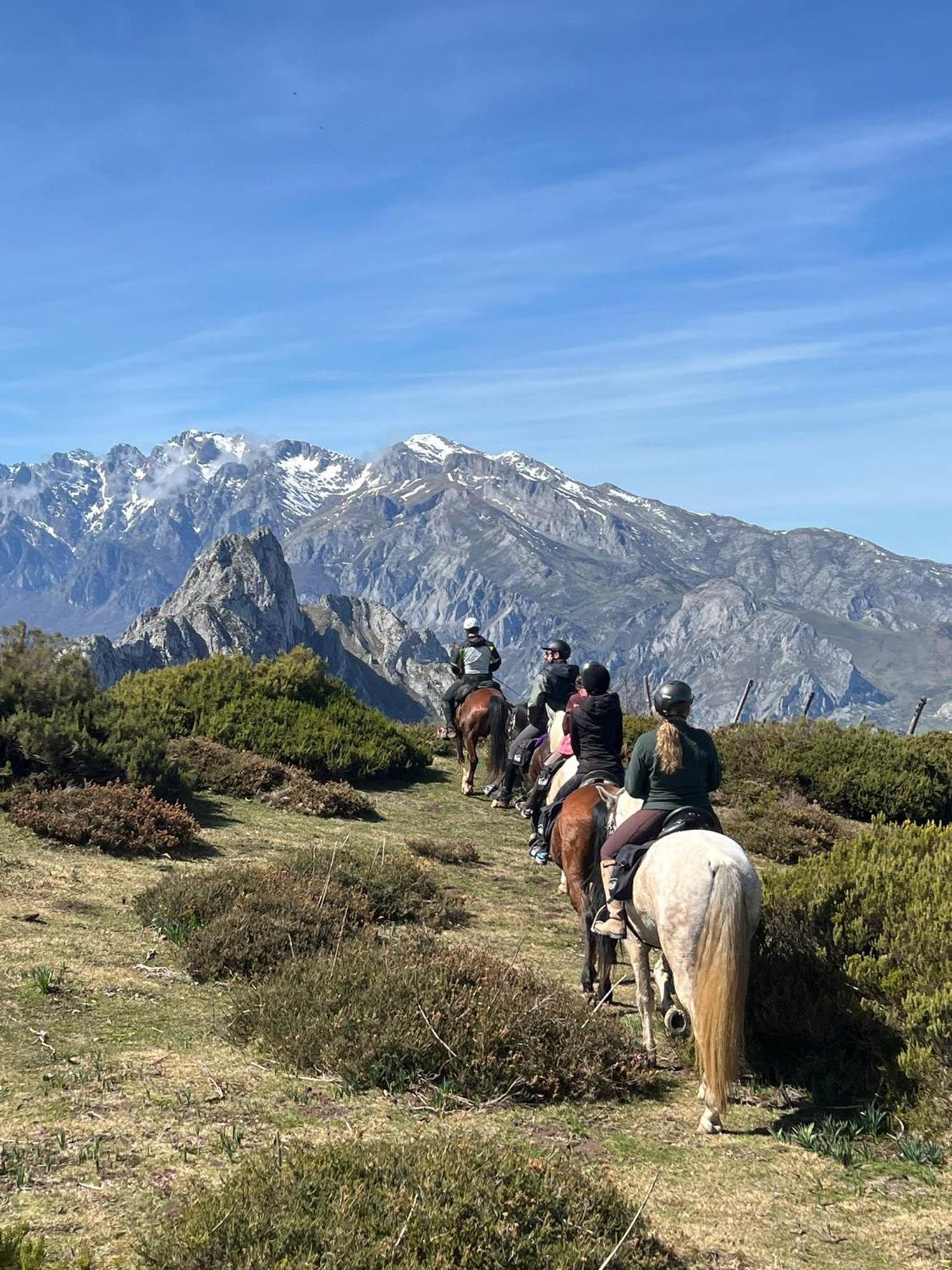Hosteria Picos De Europa โปเตส ภายนอก รูปภาพ